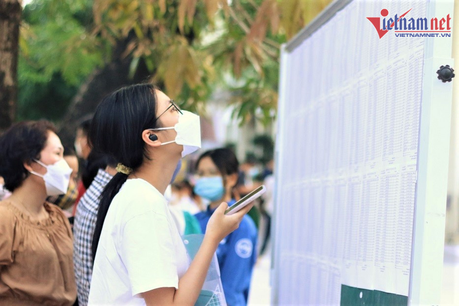 Học sinh thi vào lớp 10 Hà Nội, năm 2022. Ảnh minh họa