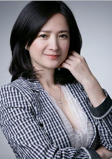 Hà Tình hiện độc thân và một mình chăm con sau nhiều biến cố.