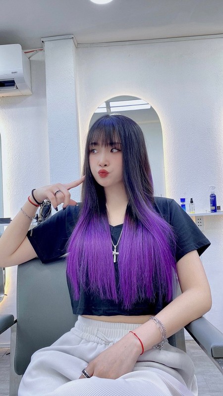 Tiểu Bình còn từng thử sức trong vai trò caster của bộ môn này và nhận được những lời khen cho chất giọng nữ mới mẻ của mình.