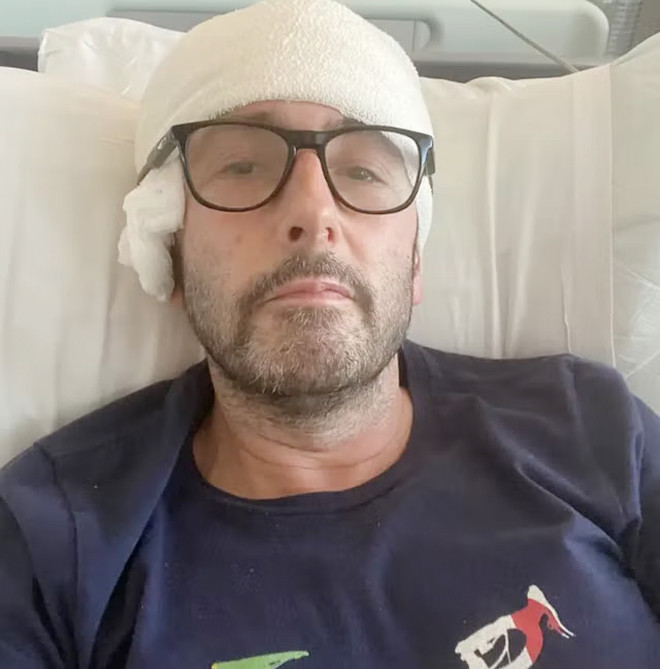 Dù bị ung thư, ông Steve vẫn cố gắng lạc quan. Ảnh: PA