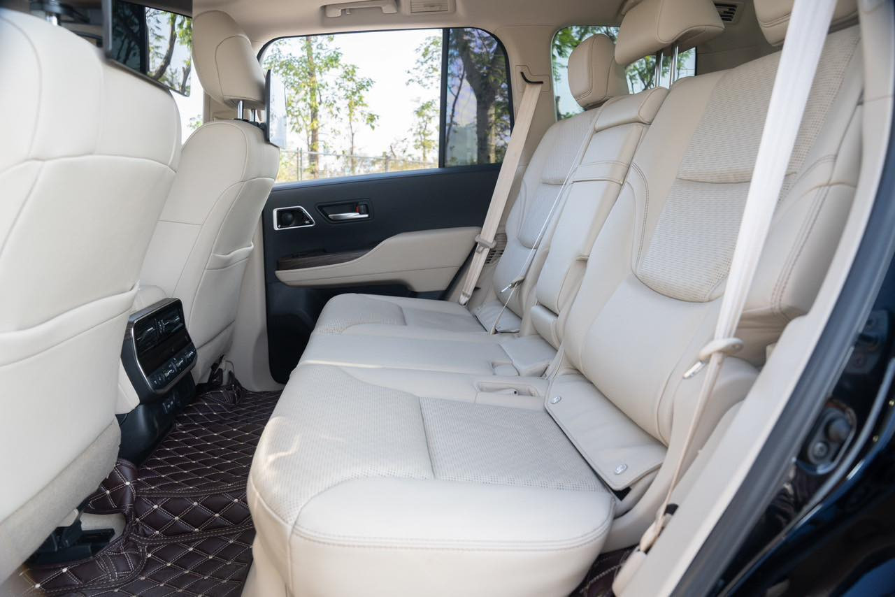 Không gian rộng thoáng ở hàng ghế sau. 