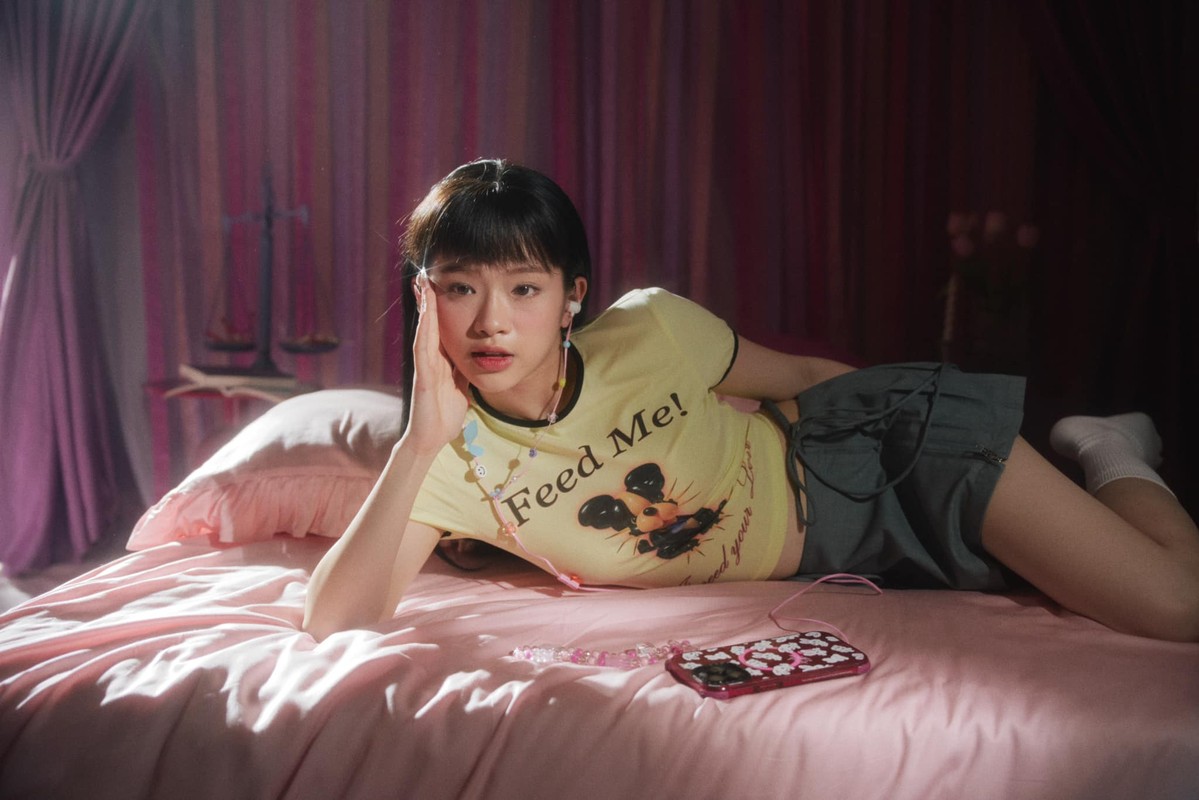 Ở độ tuổi 21, Linh Ka có sự thành công nhất định khi luôn tạo được sức hút với công chúng. Ảnh: FBNV