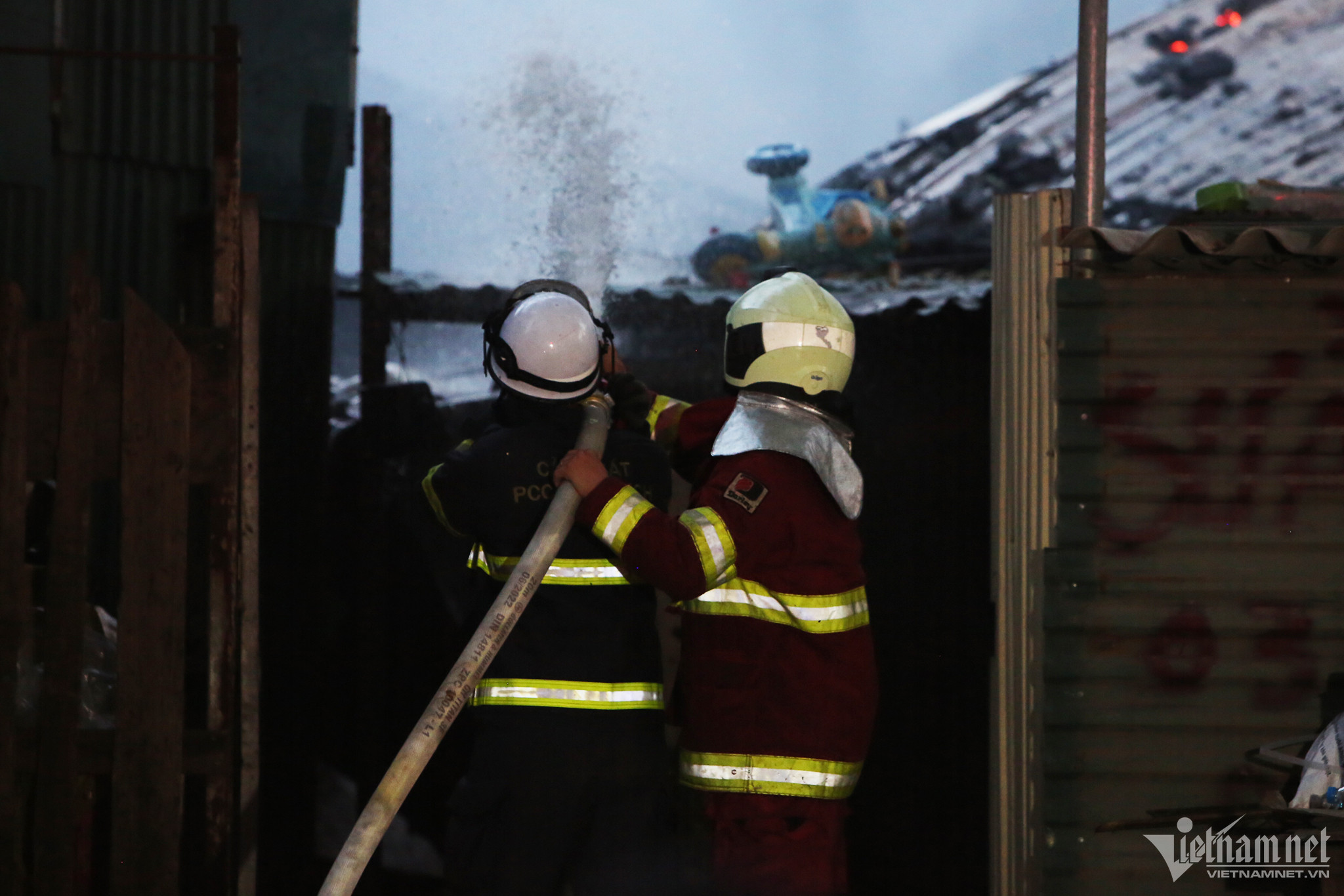 Đã có 7 căn nhà tạm bị lửa thiêu rụi