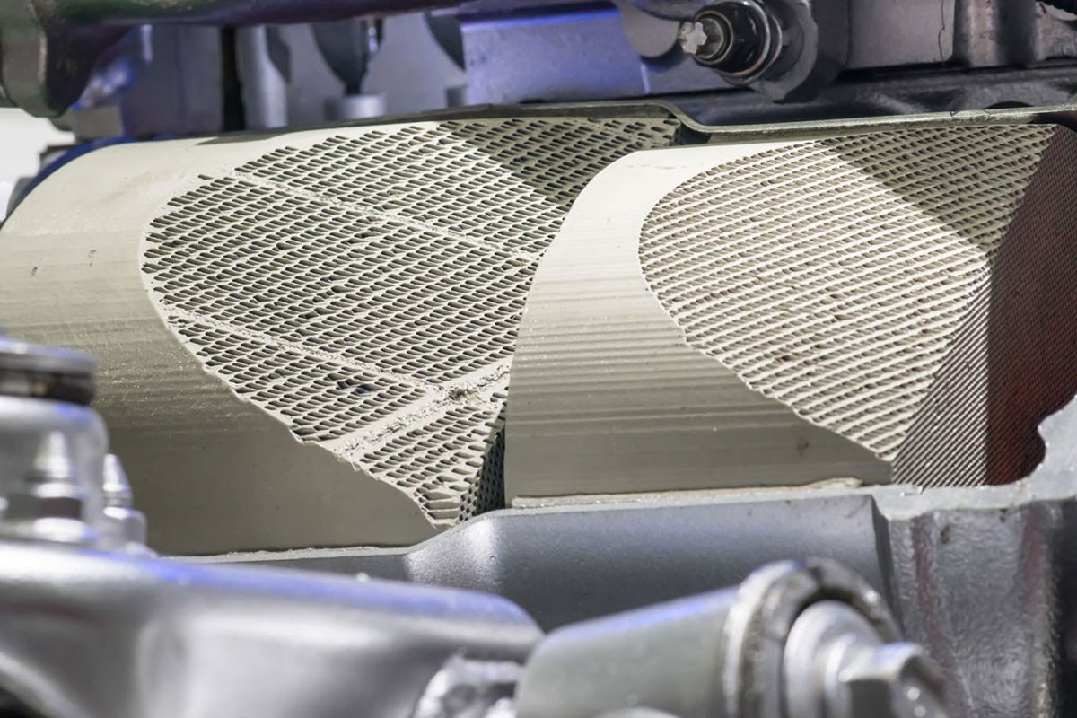 Lõi bầu lọc khí thải Catalytic Convert.