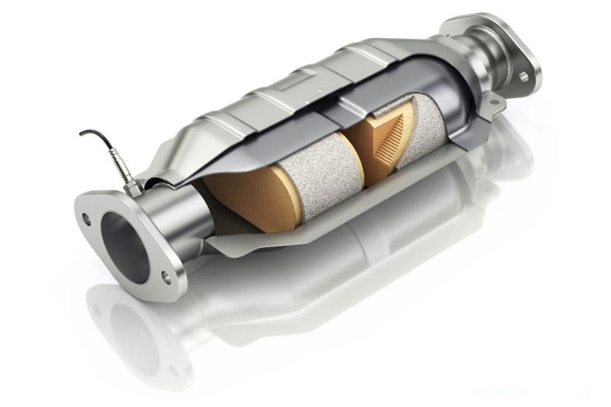 Chi phí thay bộ lọc khí thải cho ô tô không hề rẻ, dao động từ vài chục triệu cho đến cả trăm triệu đồng tùy từng dòng xe.