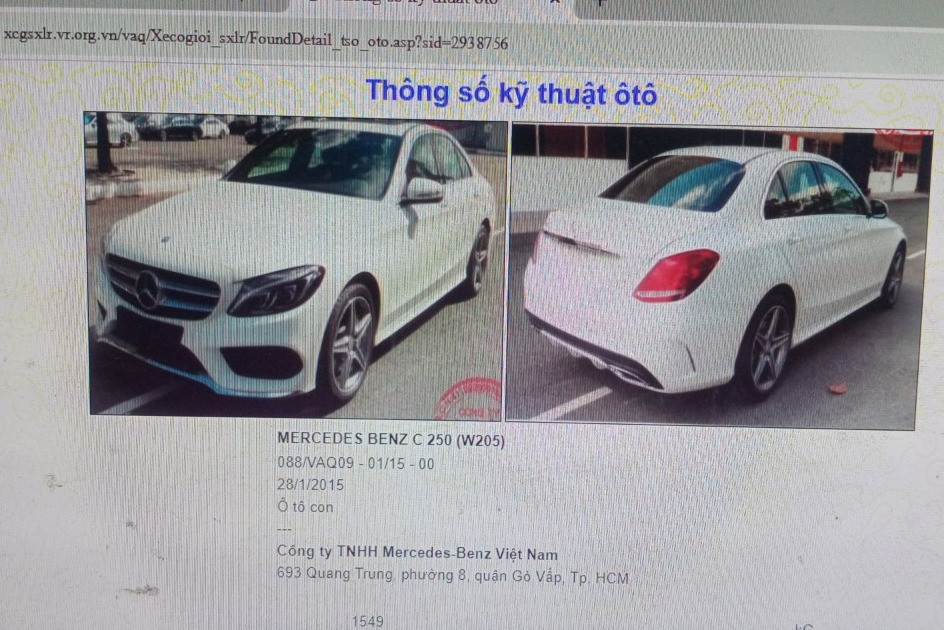 Hình ảnh xe Mercedes-Benz C250 Exclusive công bố trên Website của Cục Đăng kiểm khác so với xe của anh Long Vũ. Từ đây, đăng kiểm viên đã đánh rớt đăng kiểm xe sang này. Ảnh: TB 