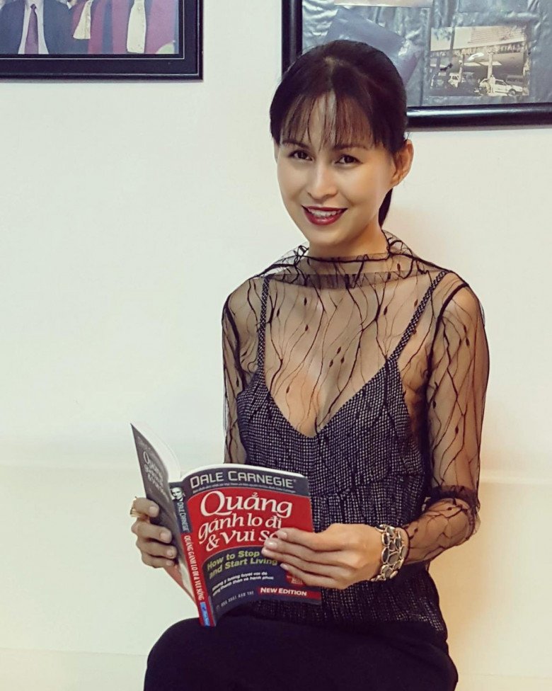 Ngoại hình thay đổi bất ngờ của vợ cũ Huy Khánh ở tuổi 49, tiết lộ amp;#34;thất nghiệpamp;#34;, cần tiền đóng học phí cho con - 4