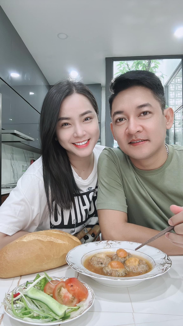 Nữ ca sĩ tận hưởng cuộc sống bình yên bên chồng