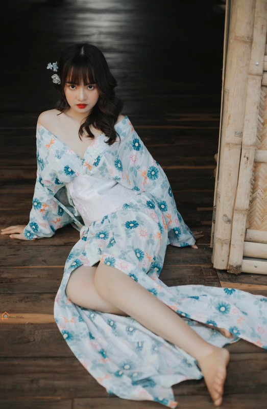 Nữ sinh trường Kinh tế này là cô nàng Đặng Ngọc Anh (sinh năm 2001, Đắk Lắk).