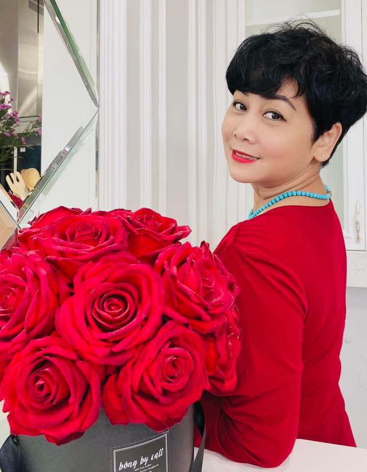 Lấy lại được cảm xúc, NSND lại bắt đầu lao vào công việc, chị say mê tới độ mẹ đẻ phải thốt lên 