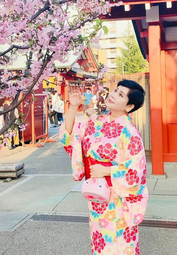 Tuy nhiên, nghệ sĩ đã thích nghi với cuộc sống hiện tại, hài lòng và trở nên mạnh mẽ hơn.