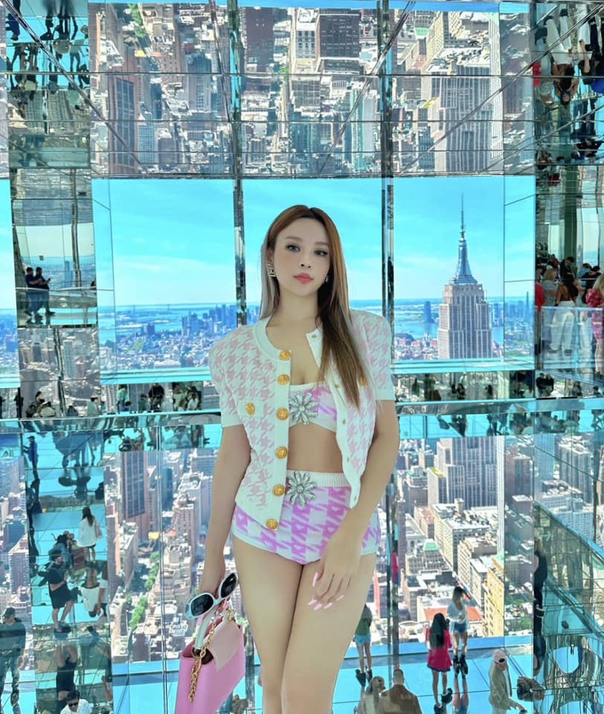 Những hình ảnh đời thường của Huyền Baby thường nhận được sự quan tâm của dân mạng.