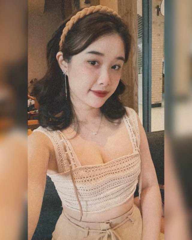 Được biết, Trang Nhung đã có bạn trai mới. Vào thời điểm tháng 3, cô từng chia sẻ đang hạnh phúc bên bạn trai và không còn lưu luyến gì với tình cũ như đồn đoán của fan.