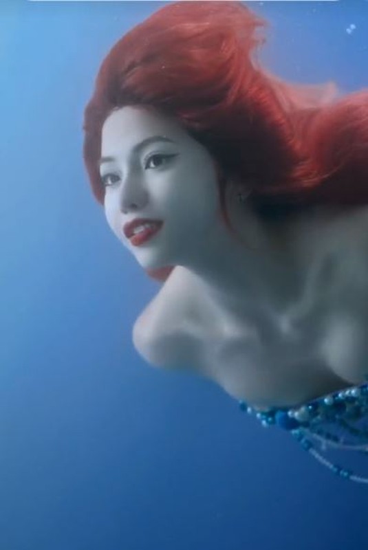 Một số cư dân mạng so sánh với bản gốc và nhận xét màn hóa thân của CiiN còn xinh đẹp hơn bản gốc.