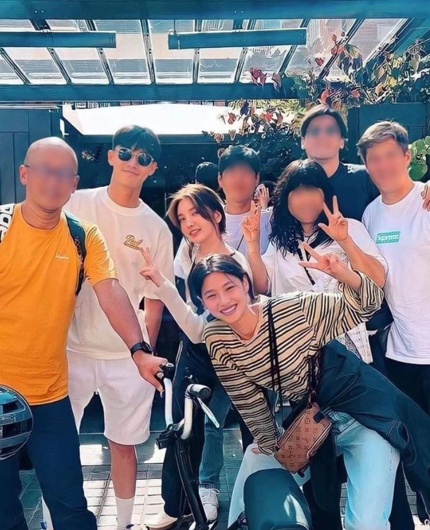 Bằng chứng hẹn hò của Park Seo Joon và bạn gái tin đồn Xooos