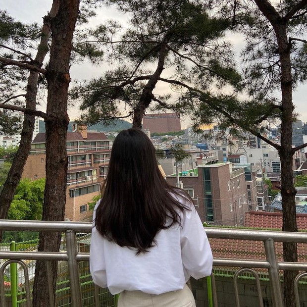 Hồi đầu tháng 5, khi mới nhận thấy dấu hiệu bất thường trong cơ thể, Lee Yeon Je đã đăng bài viết động viên bản thân. Cô hy vọng tháng 5 sẽ mang lại cho cô nhiều điều tốt đẹp, hạnh phúc hơn