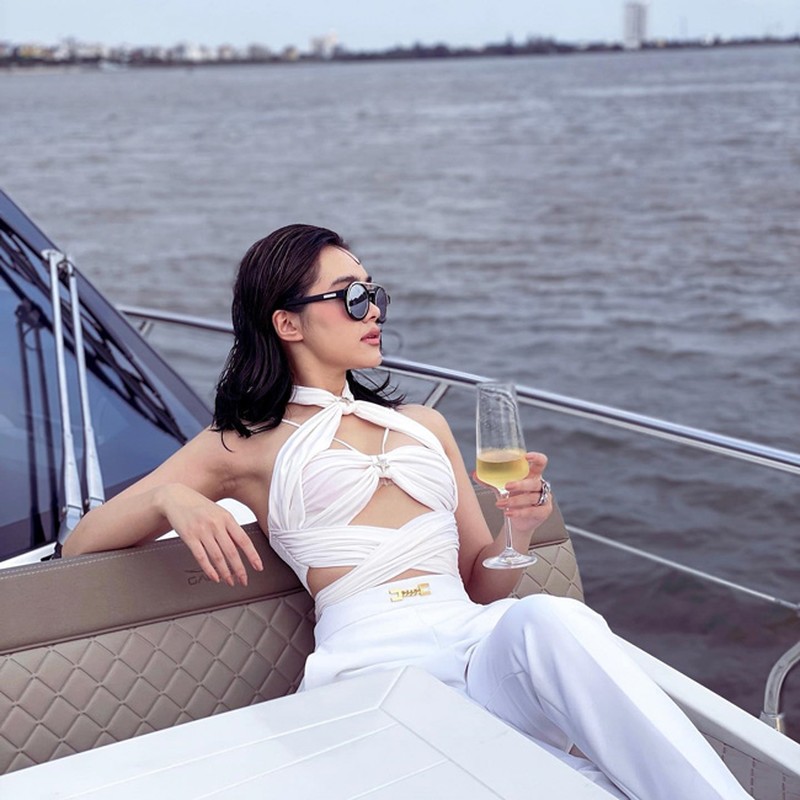 Hot girl sinh năm 2001 vốn là gương mặt nổi tiếng trên mạng xã hội.