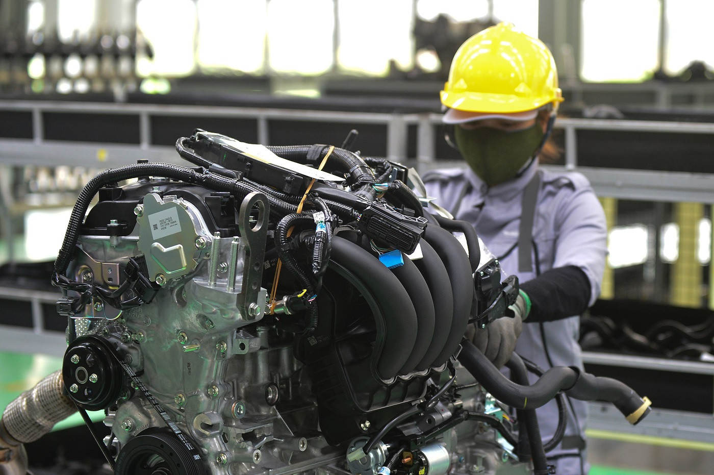 Giảm 50% lệ phí trước bạ ô tô sản xuất trong nước (Ảnh: Nguyễn Huế)