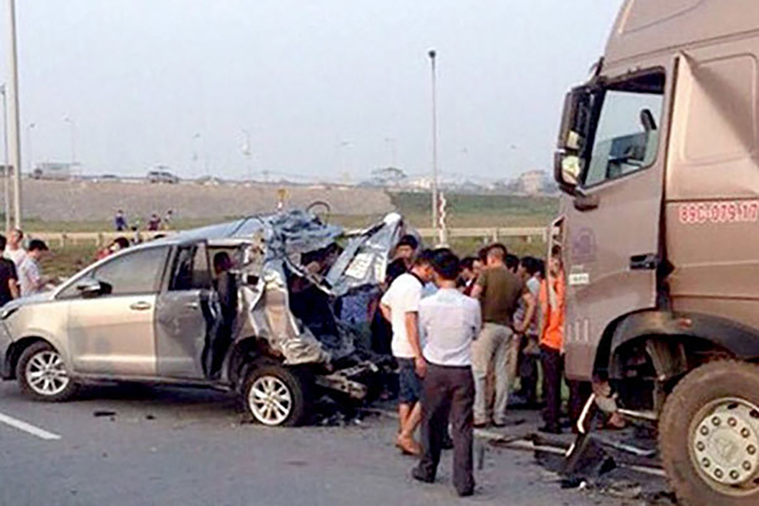 Hiện trường vụ tai nạn tại cao tốc Hà Nội - Thái Nguyên