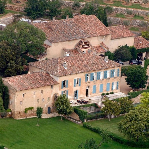 Château Miraval từ tổ ấm trở thành bất động sản tranh chấp của Brad Pitt và Angelina Jolie. Ảnh: IG.