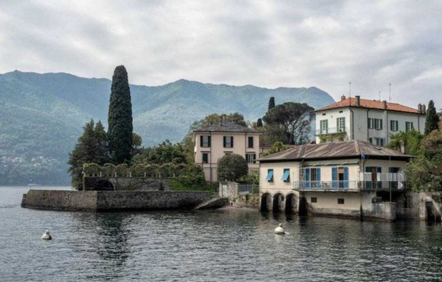 George Clooney thích không gian yên tĩnh ở Italy. Ảnh: Facebook.