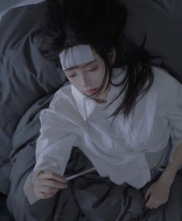 Đau đầu hoặc sốt ban đêm là những dấu hiệu phổ biến cho thấy sức khỏe của bạn trong tình trạng “báo động” (Ảnh minh họa)