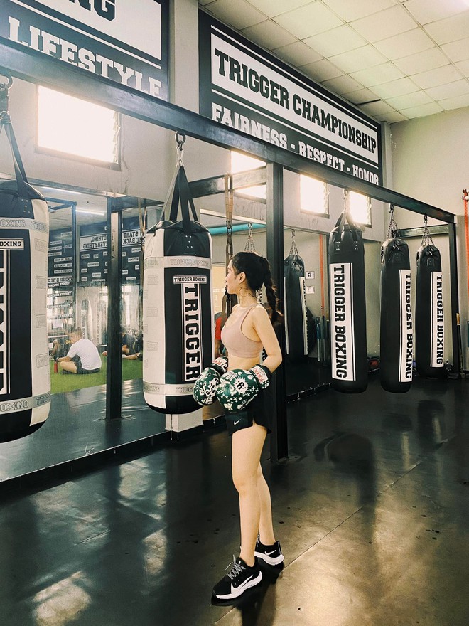 Vóc dáng của cô nàng thay đổi rõ rệt nhờ tập luyện giảm cân