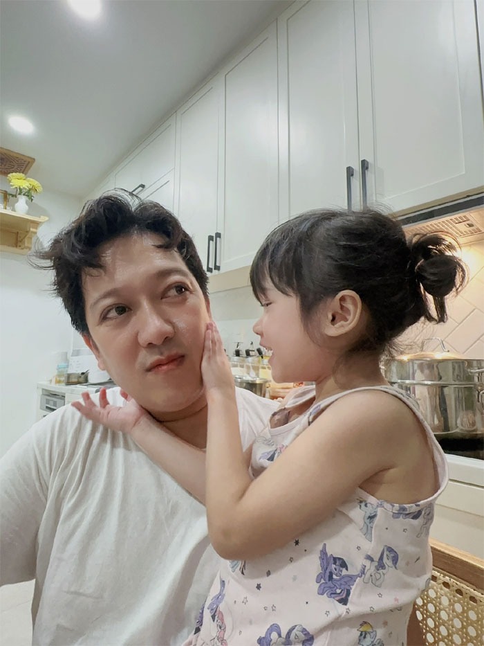 con gái tg.png 0 lý hải, trường giang, sao việt