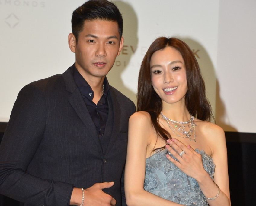 Phạm Vỹ Kỳ bị tẩy chay vì lên tiếng bênh vực chồng.