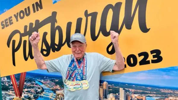 Cụ ông từng giành 5 huy chương môn xe đạp. Ảnh: CNBC