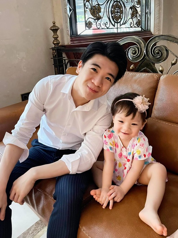 Dù bận rộn, Phó Chủ tịch vẫn dành nhiều thời gian chơi với con