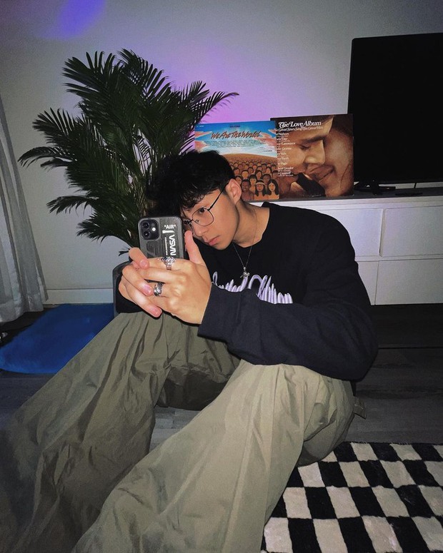 Wokeup được nhận xét có đôi nét giống Jay Park (Hàn Quốc)