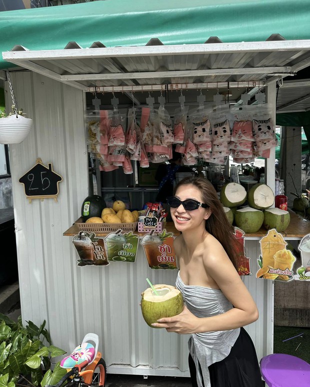 ... rồi Thái Lan.