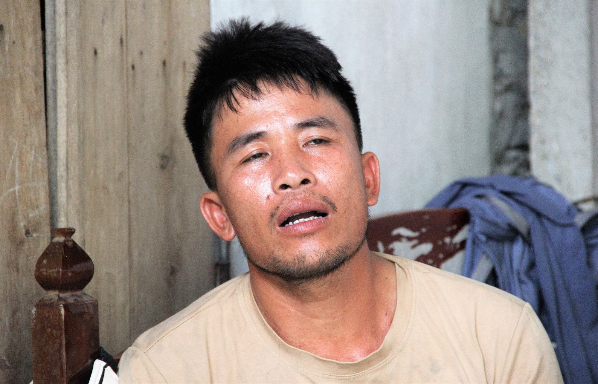 Anh Hùng bỗng chốc lâm cảnh tay trắng. Ảnh: Việt Hòa