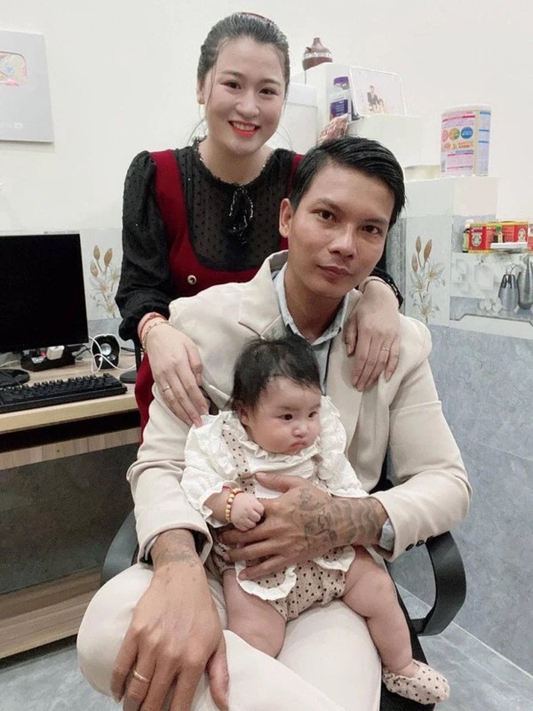 Vì thế, trong lần xuất hiện mới nhất, người yêu thích cặp đôi đã phần nào yên tâm bởi cả hai đã lấy lại được tinh thần. Trong ảnh, Kim Thuỷ có thần sắc tươi tắn hơn.