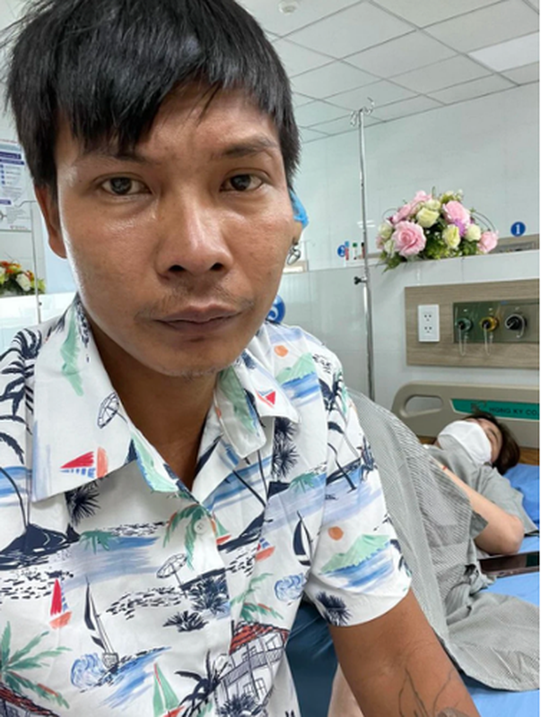 Trước đó, vào tháng 5/2023, nam YouTuber từng hạnh phúc chia sẻ vợ mang thai con thứ hai. Háo hức, mong chờ sự chào đời của con, Lộc Fuho thậm chí còn lên mạng xin ý kiến đặt tên cho em bé.