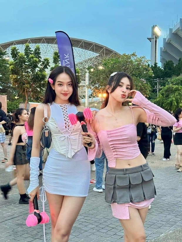 Minh Anh thích phong cách đi xem concert BLACKPINK của các nàng hậu