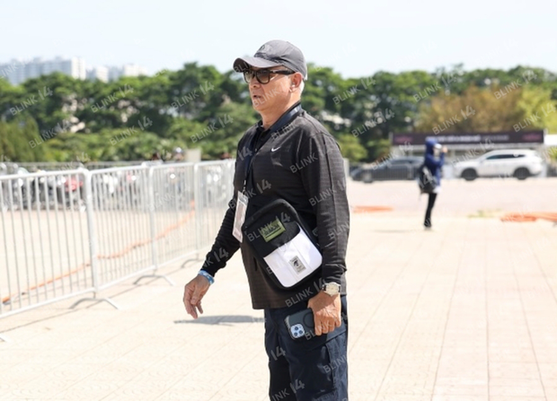 Sự có mặt của Tùng Yuki cũng khiến khán giả thêm yên tâm về khâu bảo an cho BLACKPINK trong những ngày tại Việt Nam