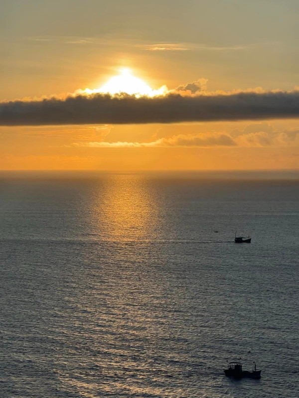 Chiêm ngưỡng khoảnh khắc đẹp của đất trời.