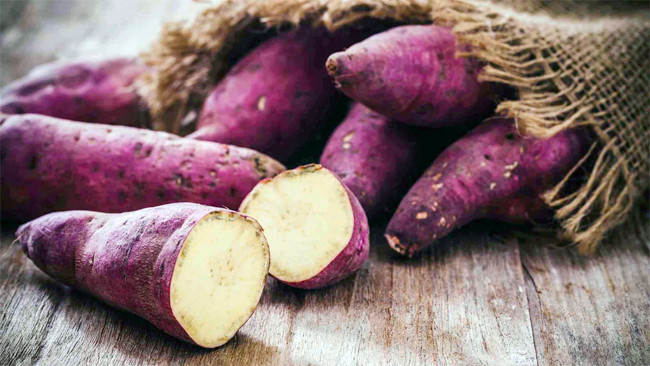 Trong khoai lang có nhiều chất dinh dưỡng tốt cho sức khỏe. Ảnh: Naturally Yours