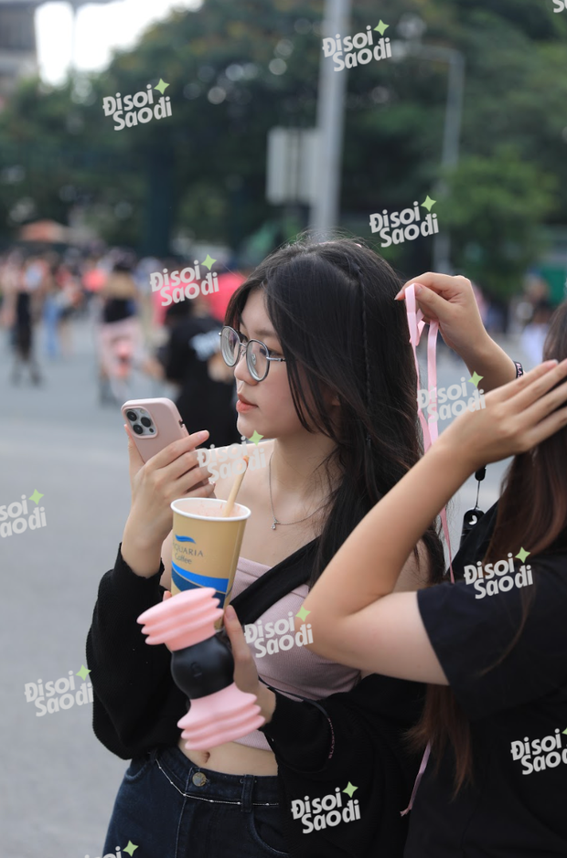 Ảnh “team qua đường