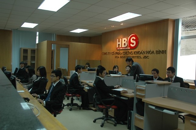 Chứng khoán Hòa Bình có tân chủ tịch 20 tuổi Chứng khoán Hòa Bình có tân chủ tịch 20 tuổi