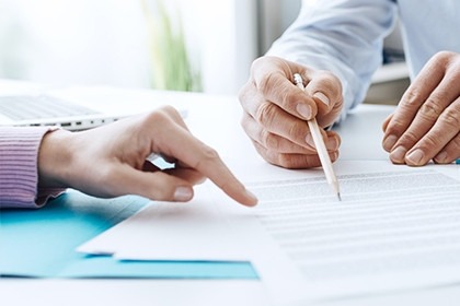 Ngân hàng không được gây áp lực với nhân viên về bán bảo hiểm Ngân hàng không được gây áp lực với nhân viên về bán bảo hiểm