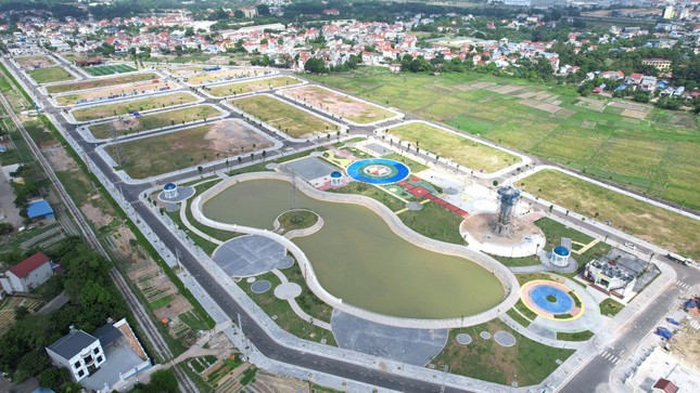 Luật kinh doanh bất động sản mới: Siết phân lô, bán nền Luật kinh doanh bất động sản mới: Siết phân lô, bán nền