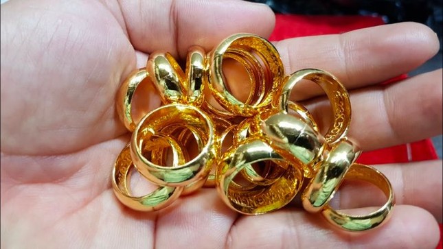 Giá vàng nhẫn vọt tăng lên mốc mới Giá vàng nhẫn vọt tăng lên mốc mới