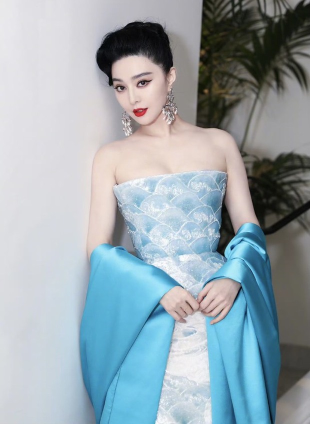 Thời gian qua, nữ diễn viên sinh năm 1981 liên tục sang Hong Kong (Trung Quốc) hẹn hò bạn trai mới