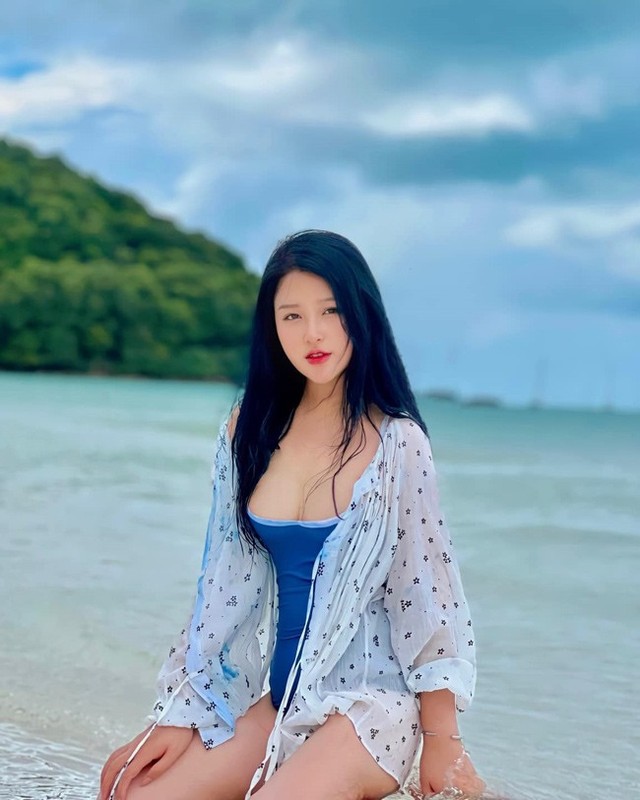 Sau 2 năm được biết đến, nhan sắc và cuộc sống của 