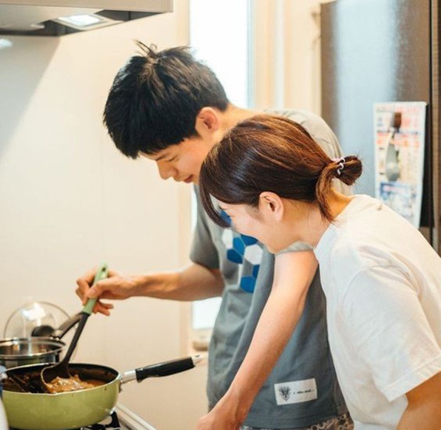 Tái sử dụng dầu ăn nhiều lần là một kiểu tiết kiệm sai lầm khiến ung thư nhanh tìm đến (Ảnh minh họa)