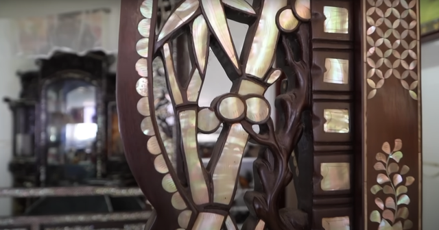 Bà Năm cho rằng chiếc giường có công dụng đặc biệt, chữa đau nhức xương khớp