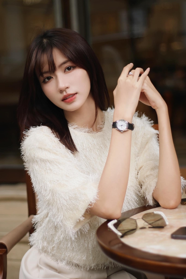 Ngọc Huyền để lại ấn tượng với khán giả qua các bộ phim như Thương Ngày Nắng Về, Món Quà Của Cha,...